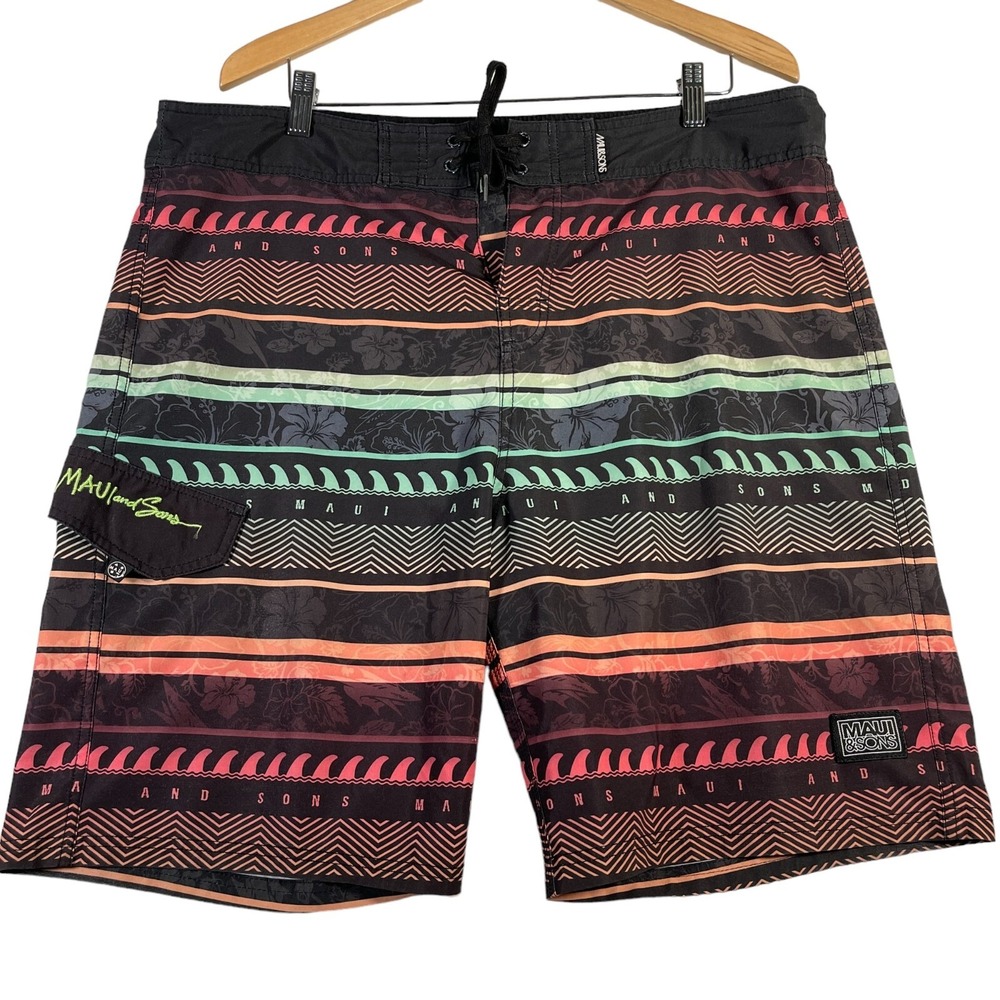 Maui and Sons Board Shorts Mens 38 Black Shark‎ Striped 4 Way Stretch Surf Beach